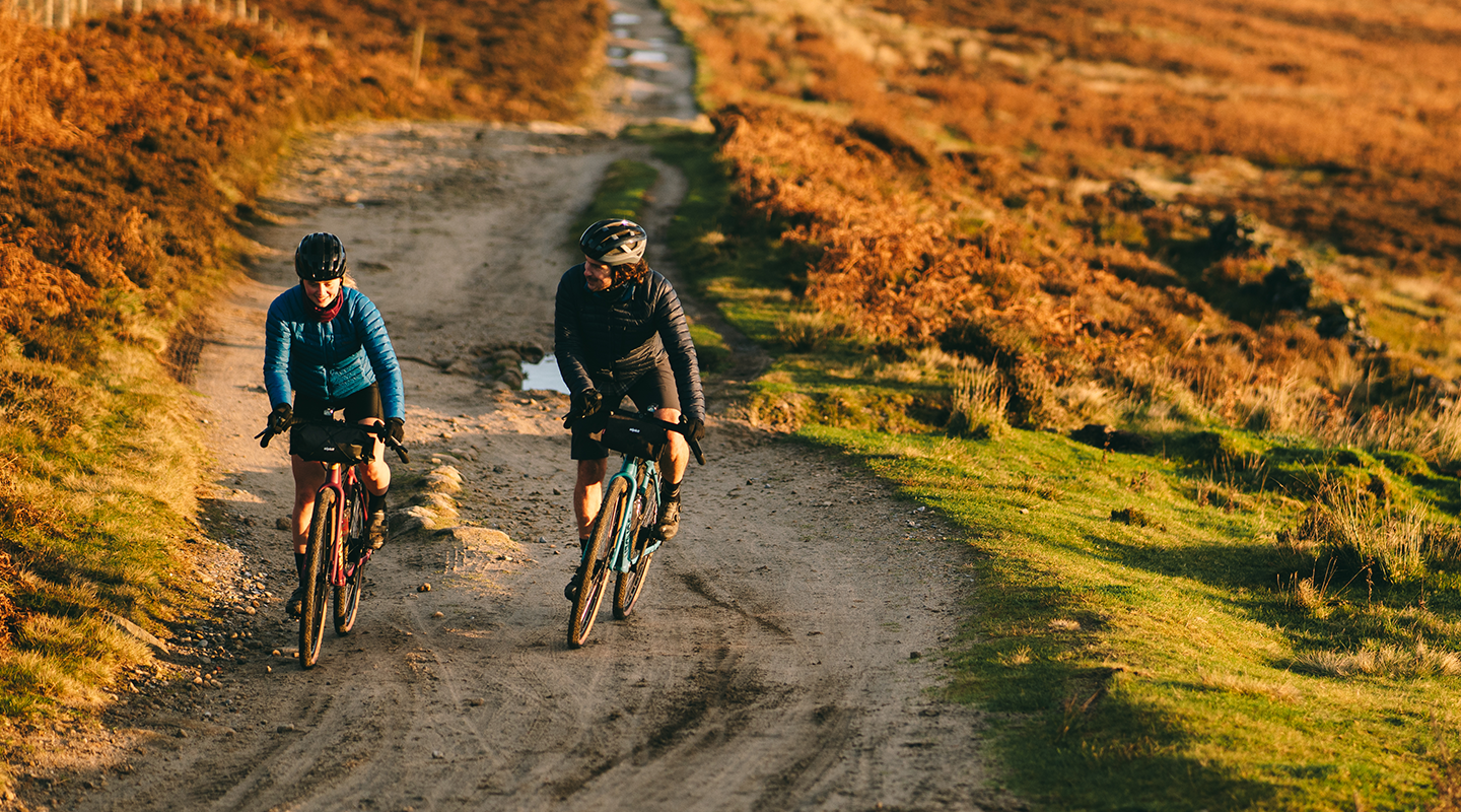 How to Layer Clothing for All Types of Cycling