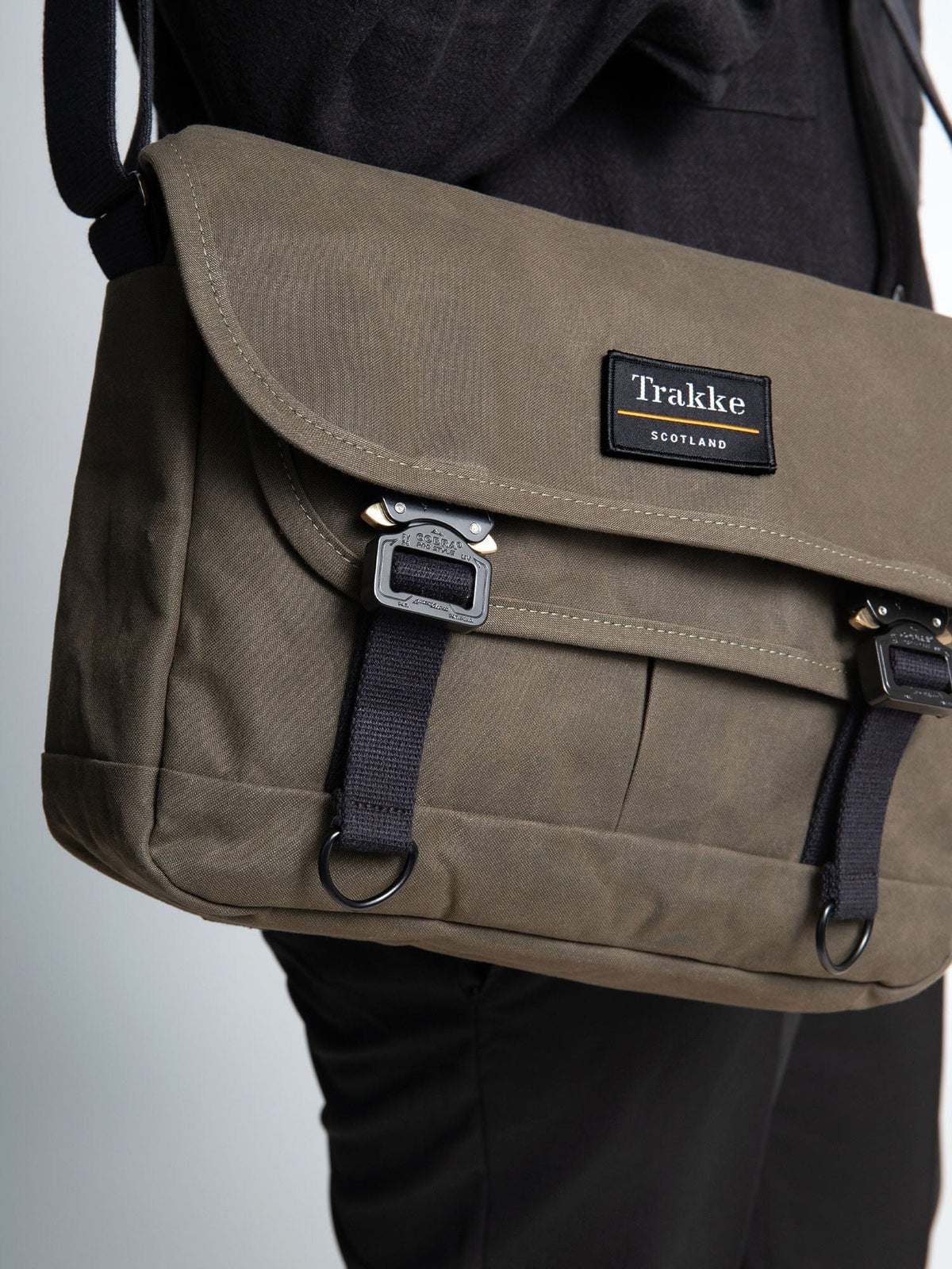 Trakke Bairn Messenger