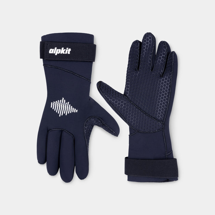 outoor-swimming-gloves-