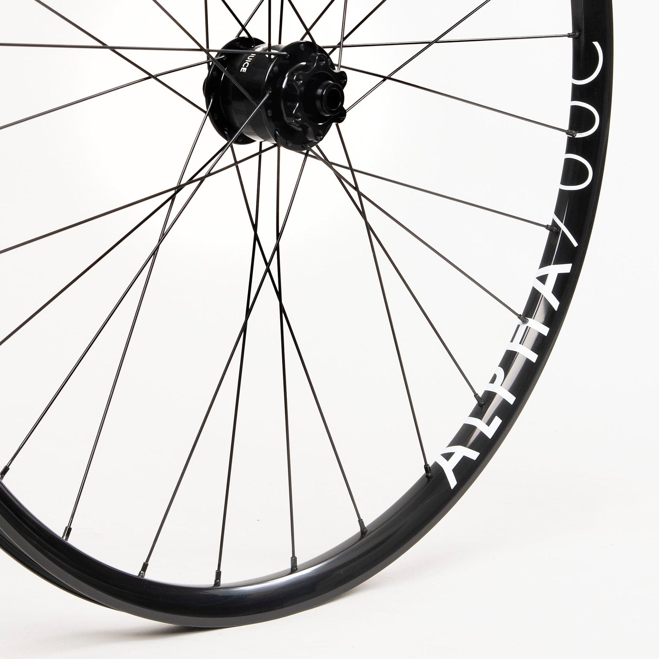 Sonder Alpha 700c Dynamo Wheelset Alpkit