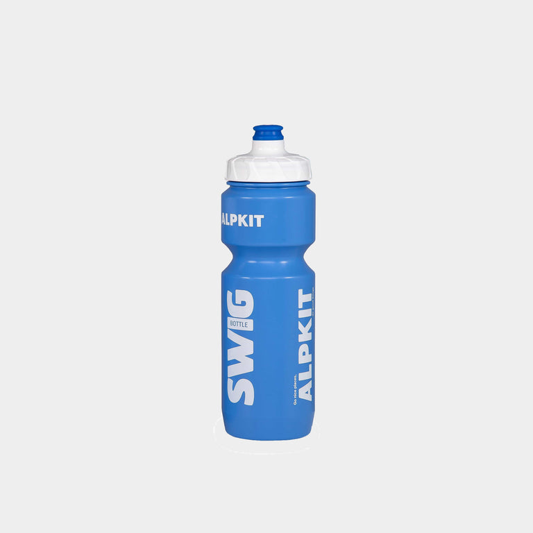 alpkit swig bottle in blue 750ml - closed