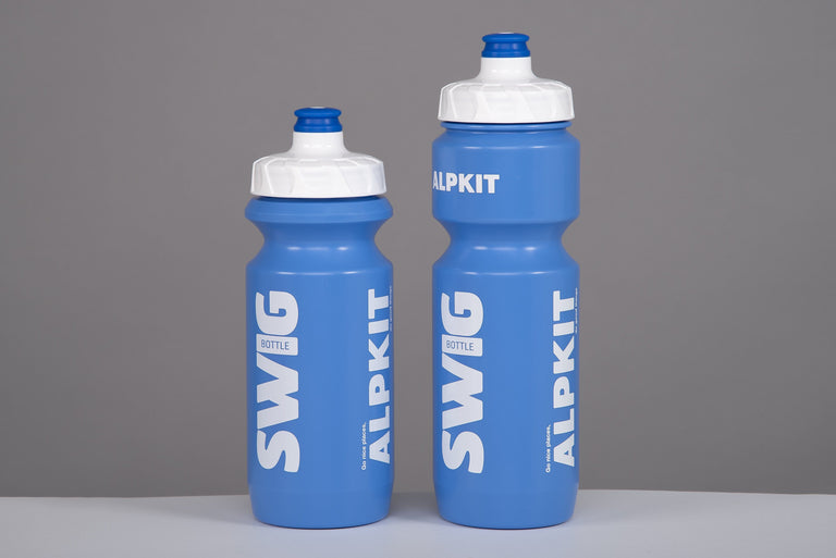 alpkit swig bottle in blue 600ml and 750ml - closed