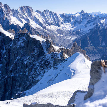 Cyclist in the Peak District
