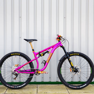 Evol mullet design enduro mountain bike