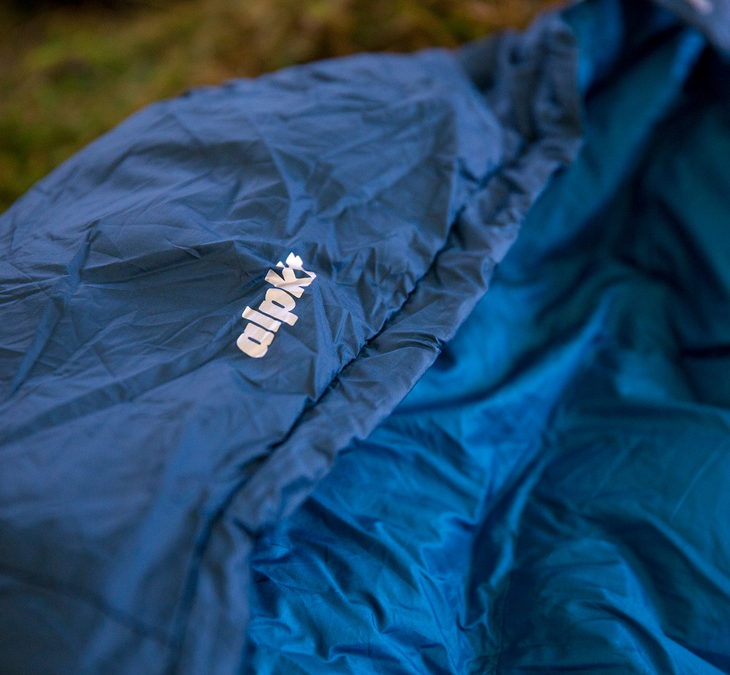 A 4 season winter goosedown sleeping bag