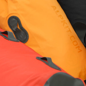 A 30 litre daysack to accommodate all the gear and clothing you need on your single-day walk