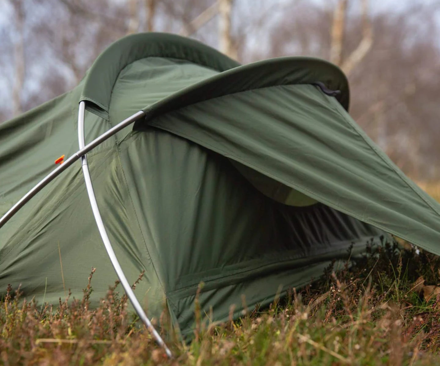 Spacious hooped bivvy
