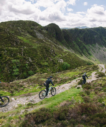 Hardtail vs Full Suspension Mountain Bikes