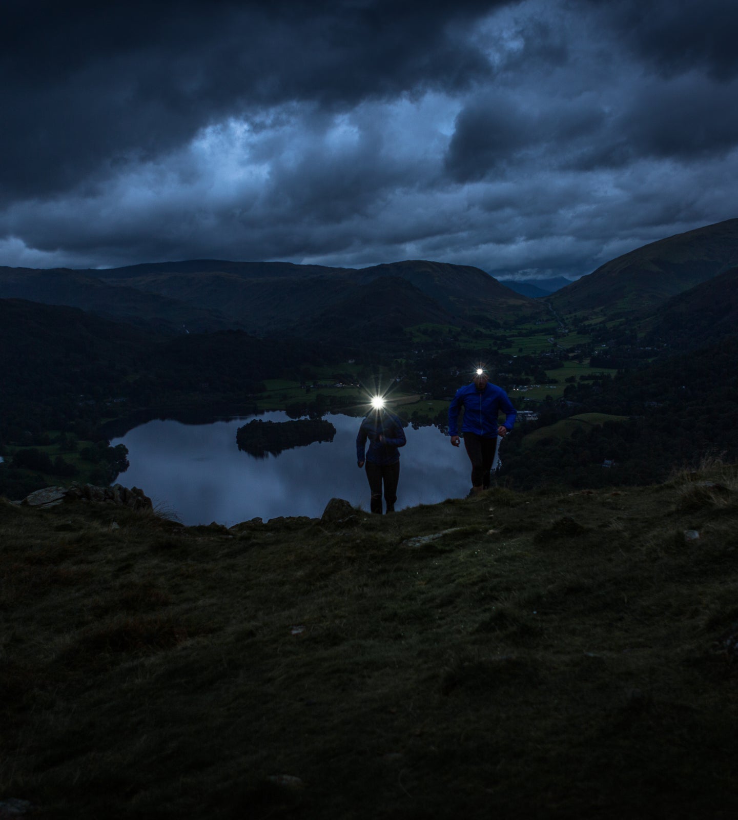Hillwalking at night with headtorches