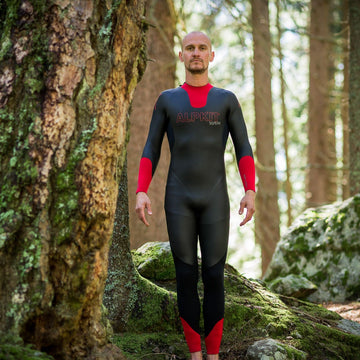 Lotic swimming wetsuit in H2O