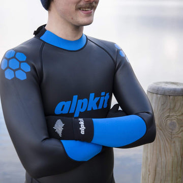 Lotic swimming wetsuit in H2O