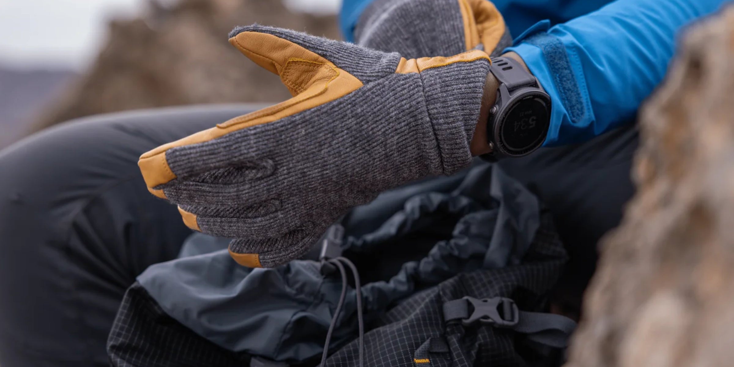 Cosy UK hillwalking gloves