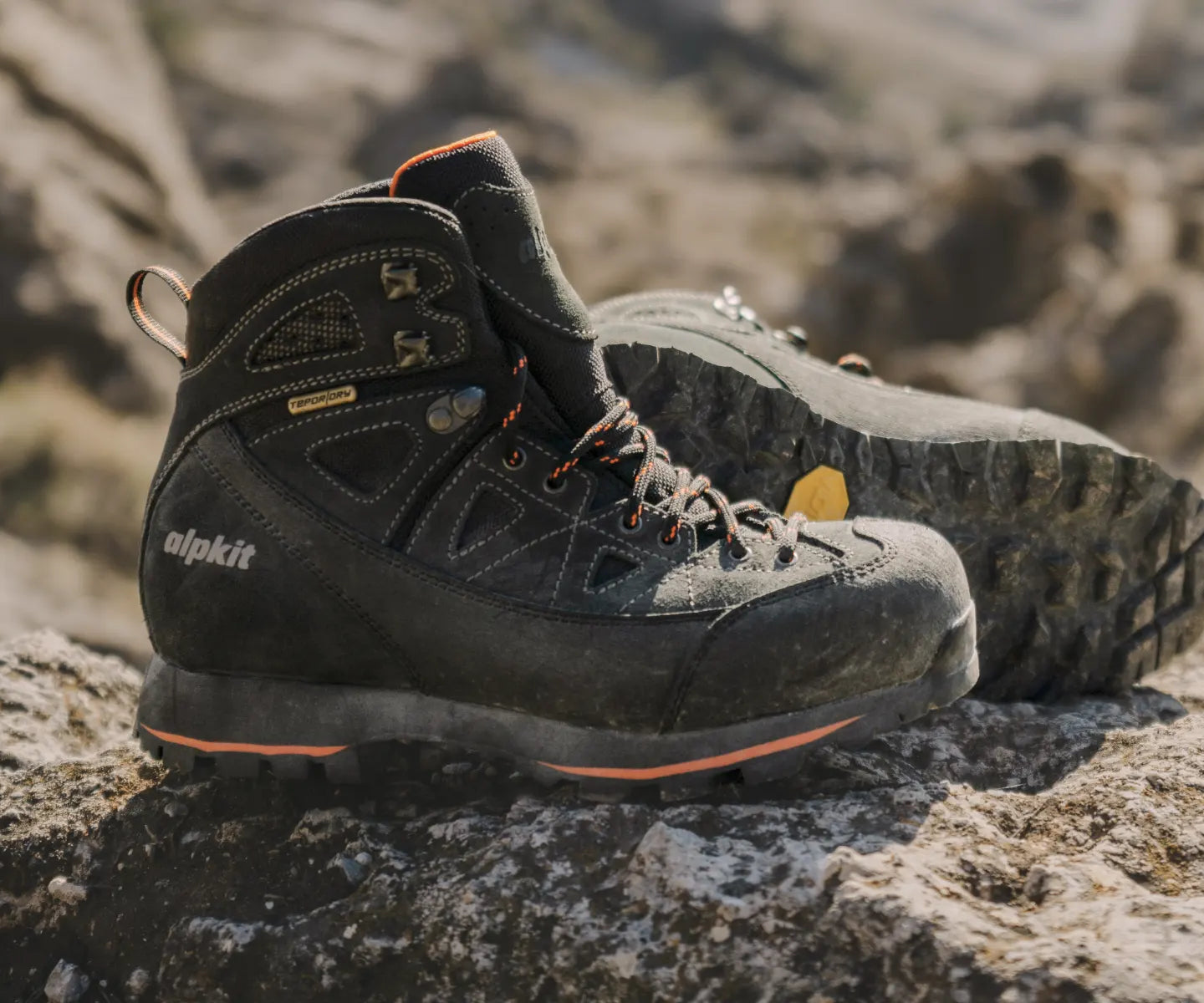 Walking boot construction