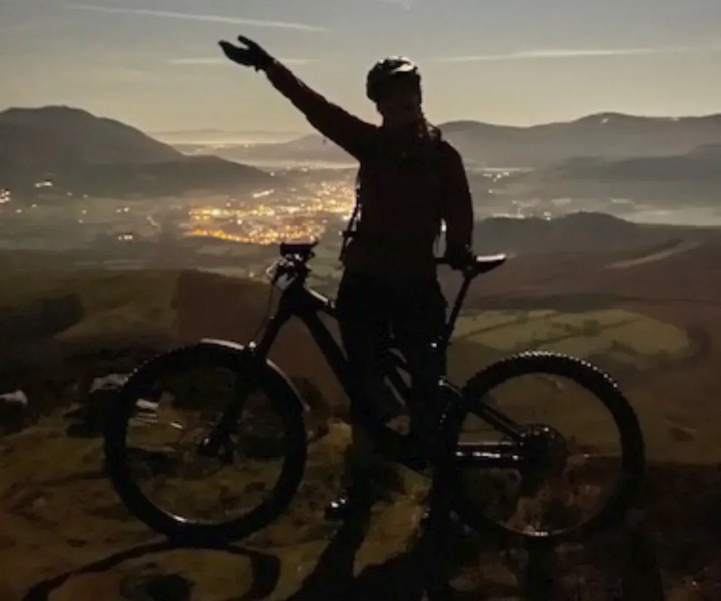 Female cyclist in winter