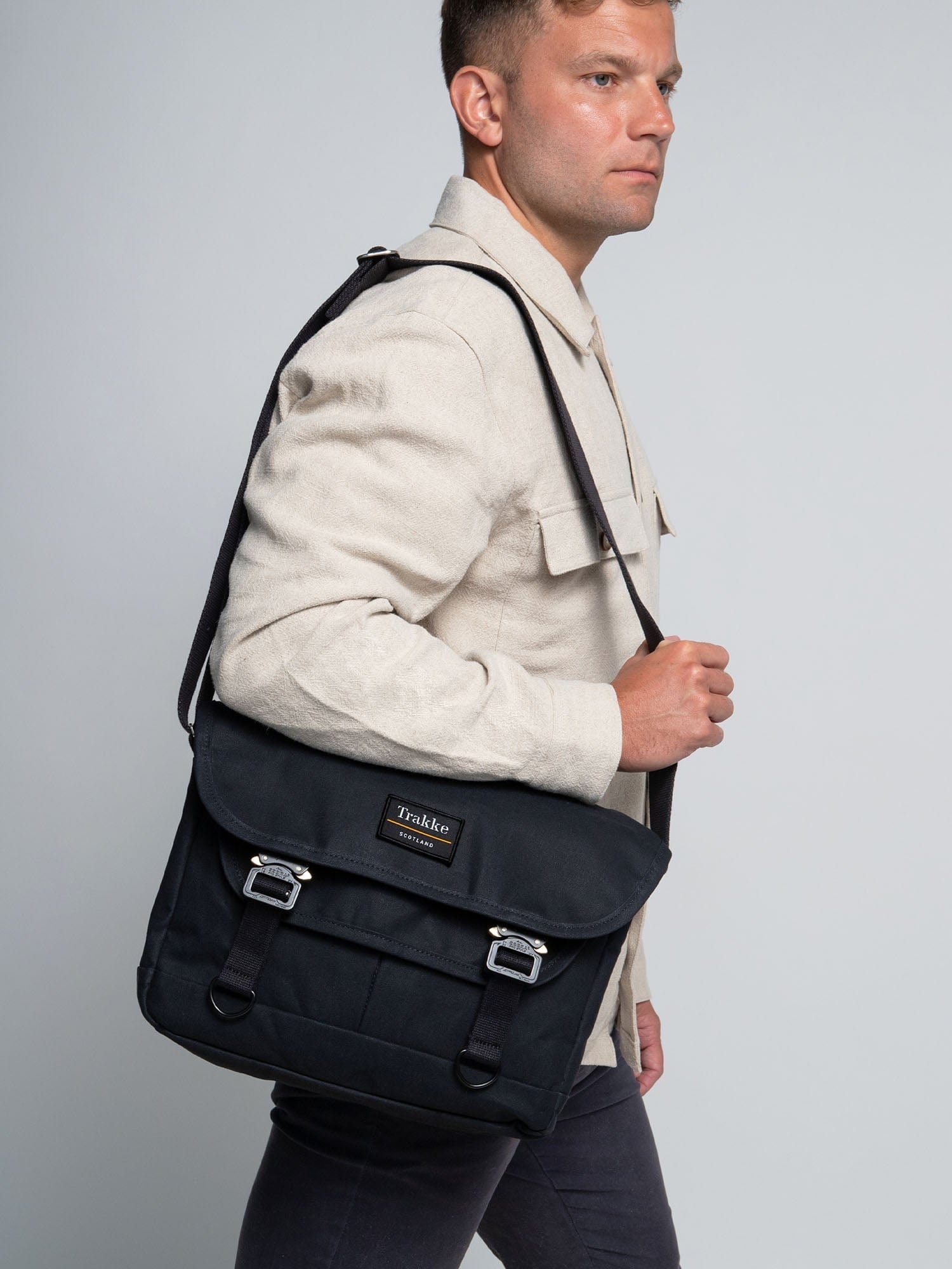 Trakke Bairn 10 Litre Waxed Canvas Messenger Bag Made in Britain