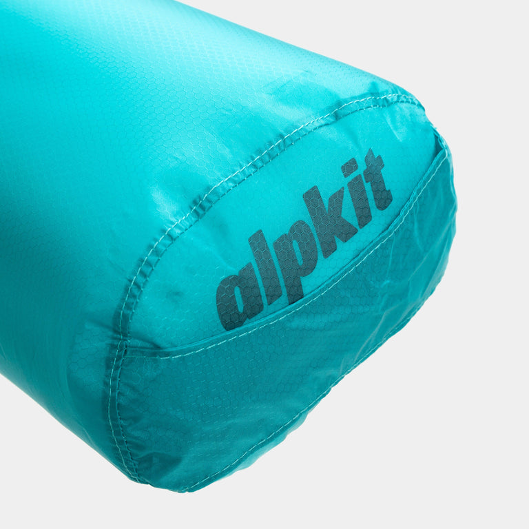 alpkit airlok 3L drybag in reef blue handle