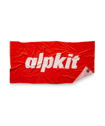 files/alpkit-towel_fd5d6861-1150-4b72-ba6a-1c763a2b4438.jpg