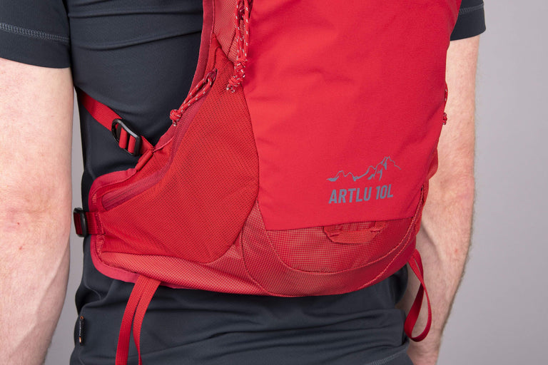 alpkit artlu 10L running pack in chilli stretch pocket - closed