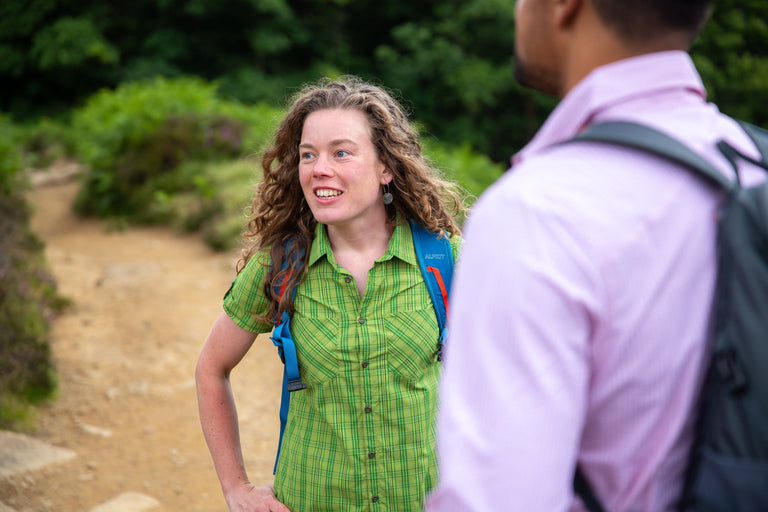 Alpkit estella shirt in verde - action