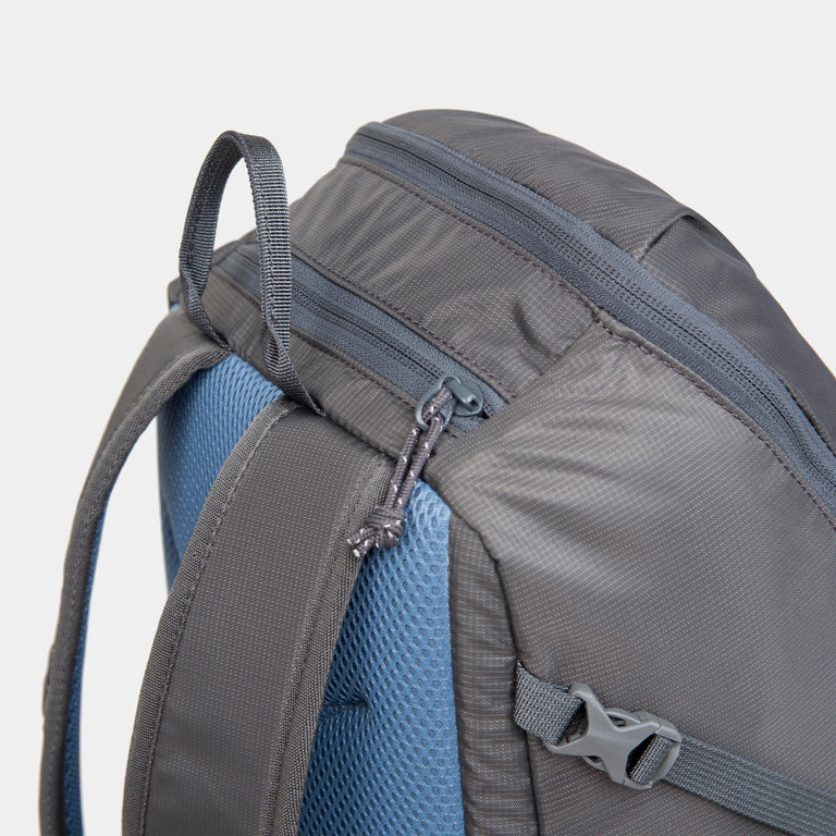 alpkit gnarl 15 backpack day sack in dark grey pocket zip - closed