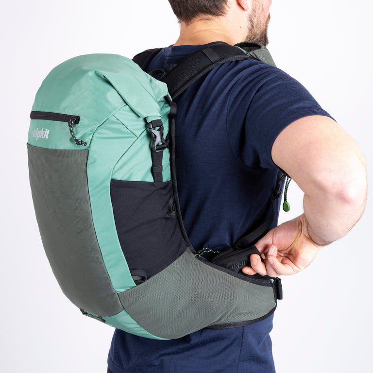 Idris 25L backpack waist belt pocket