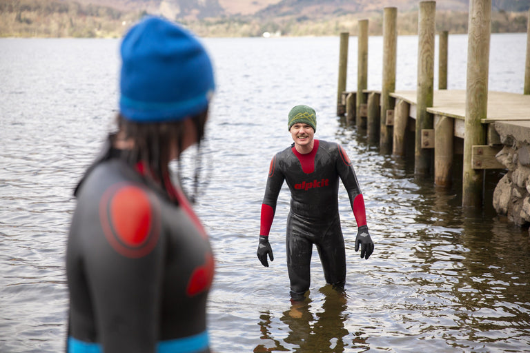 mens Lotic outdoor swimming wetsuit - action