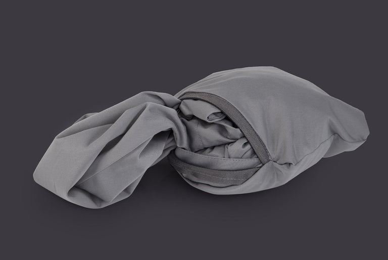 TCAKSQUALM-squalline-mens-windproof-run-ride-jacket - closed