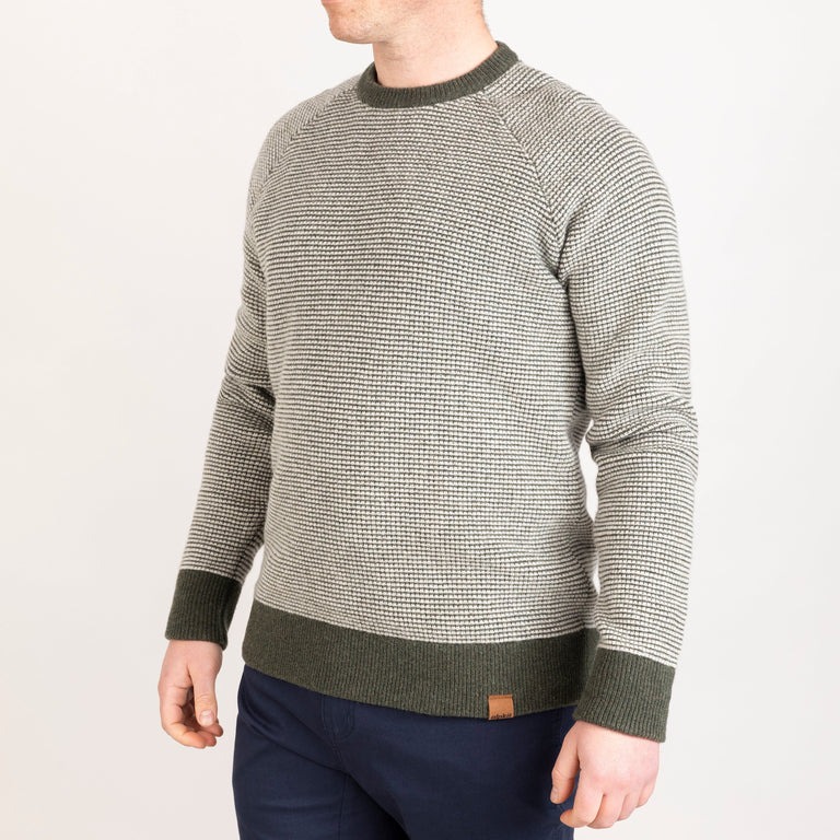 alpkit mens tryfan wool jumper in forest green front