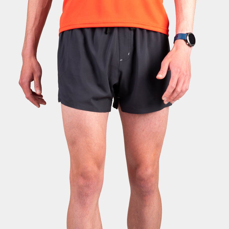 alpkit vayper 4 ultralight 5in running shorts in black - closed