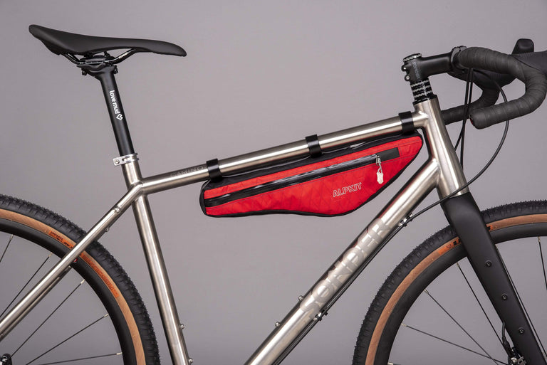 possum framebag in chilli 42 - closed