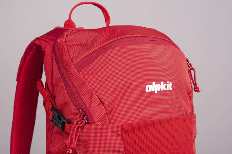 Alpkit skytrail 14l mountain biking pack in chilli zip pocket - closed