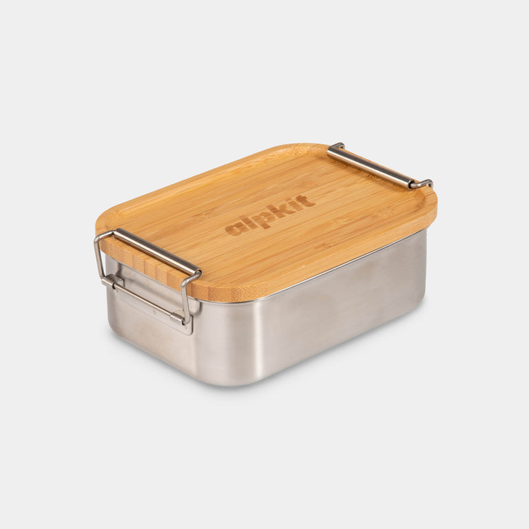 alpkit snap 800 bamboo lid mes tin chopping board