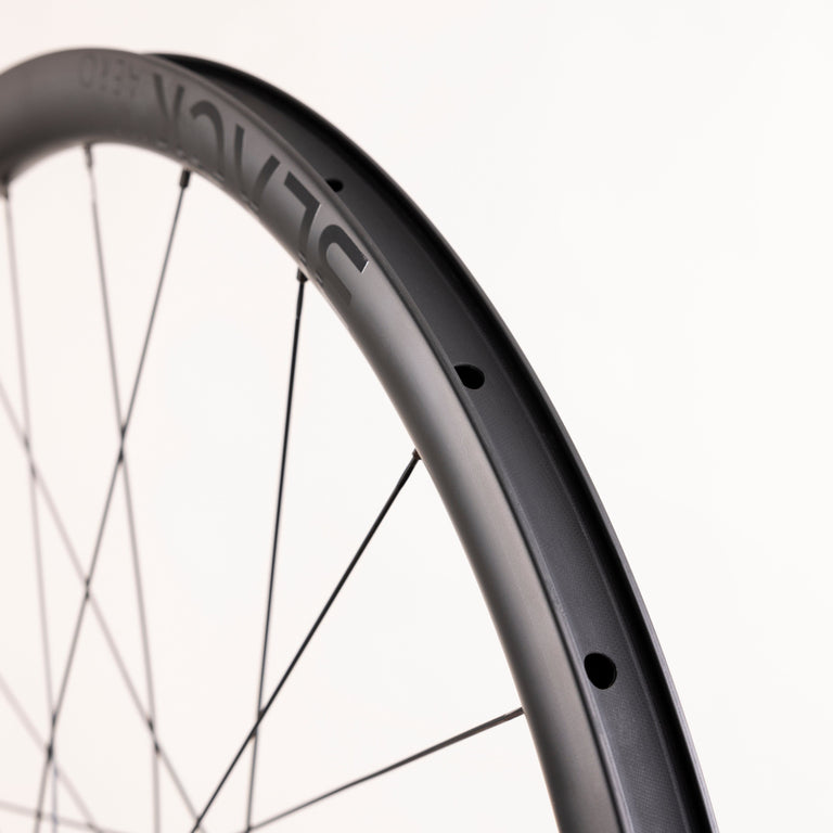 sonder black i21 aero carbon road wheels inside rim