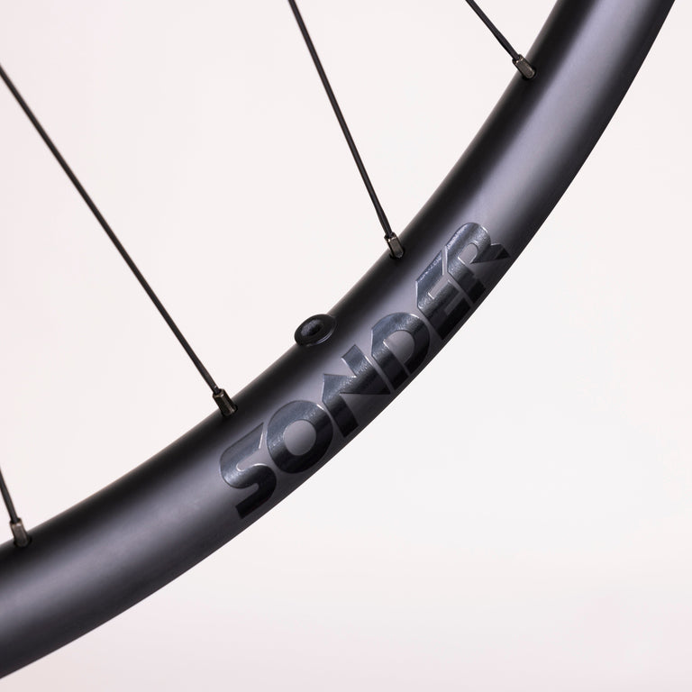 Sonder Black i27 Carbon Trail Wheelset