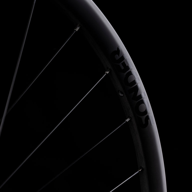 Sonder Black i27 Carbon Trail Wheelset