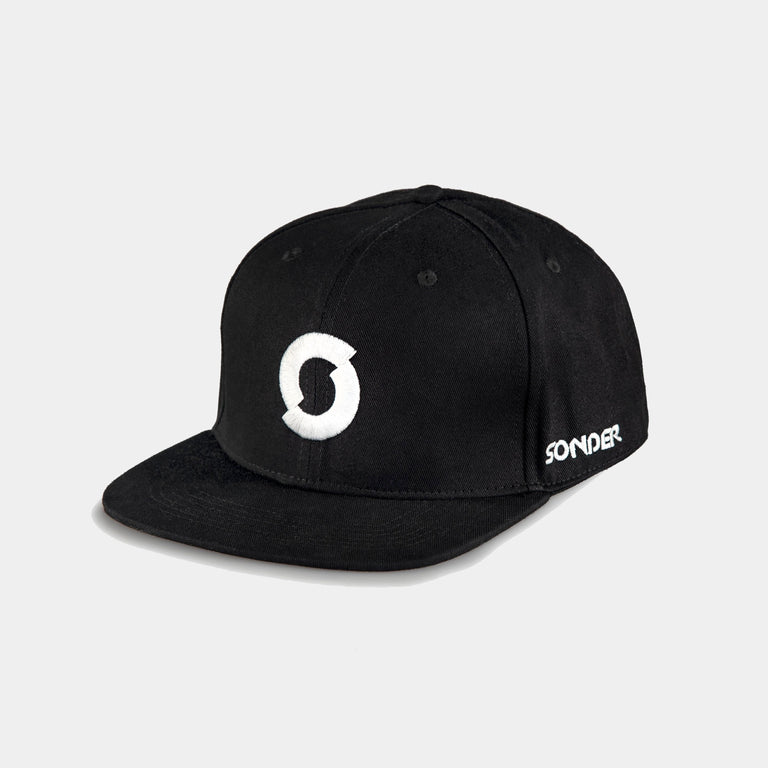 sonder snapback cap in black