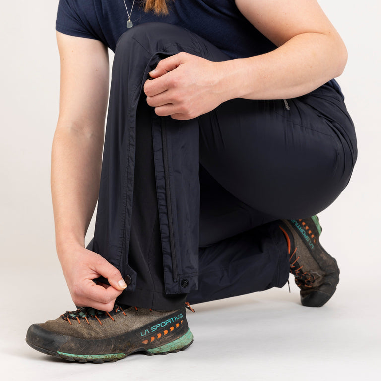 alpkit womens cloudburst waterproof overtrousers in black leg zip