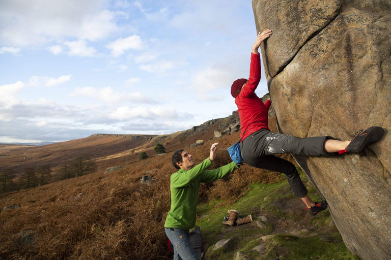 womens kelpie fleece in chilli bouldering in the peak district - action - closed